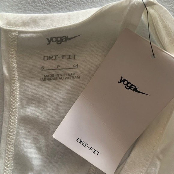 Nike Dri-FIT Tank Top Bundle 2PK Size S Graphic Back Logo NWT Criss Cross Back - Picture 12 of 15